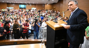 Mabel repassa R$ 19 milhões para 341 unidades escolares de Goiânia